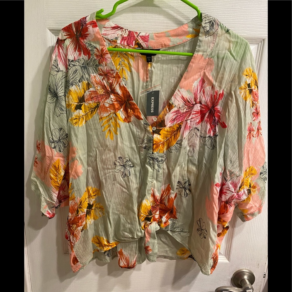 Express 3/4 sleeve floral blouse - L